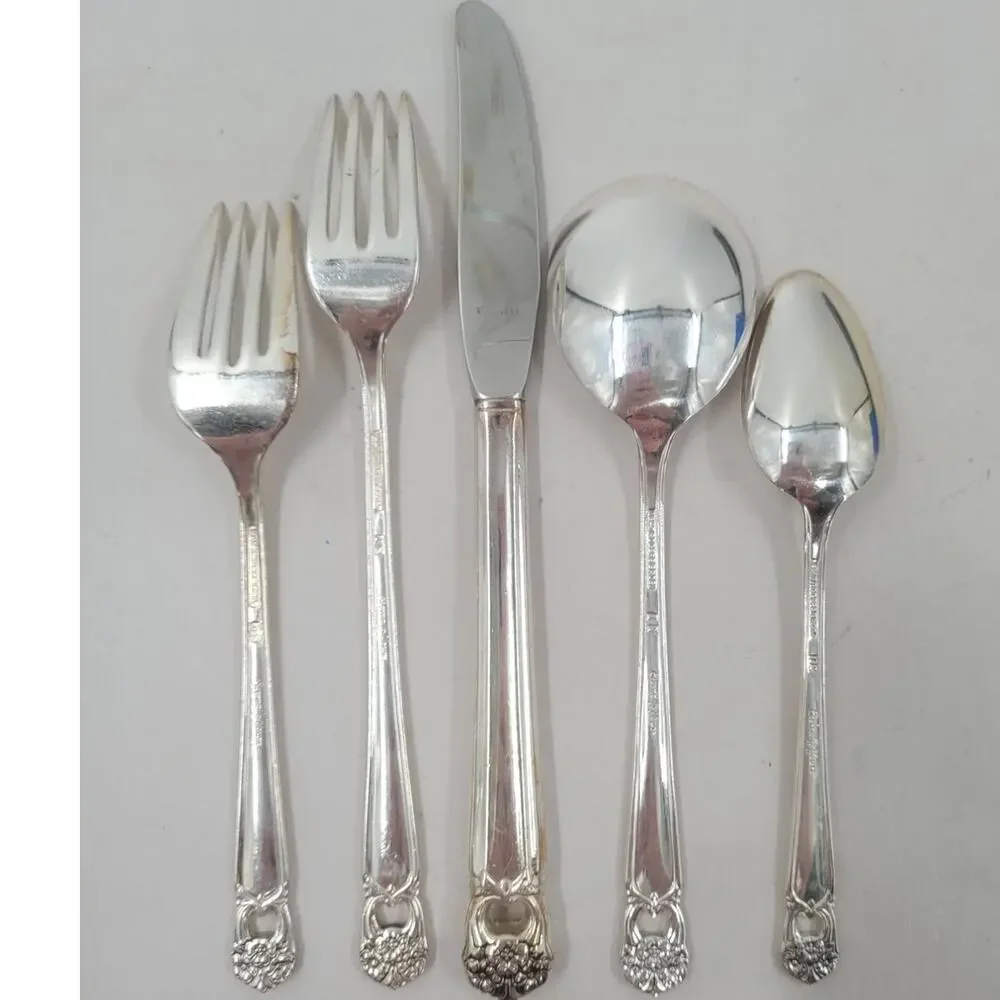Rogers Brothers Silverplate Eternally‎ Yours Coquette 5 Piece Setting 4-8